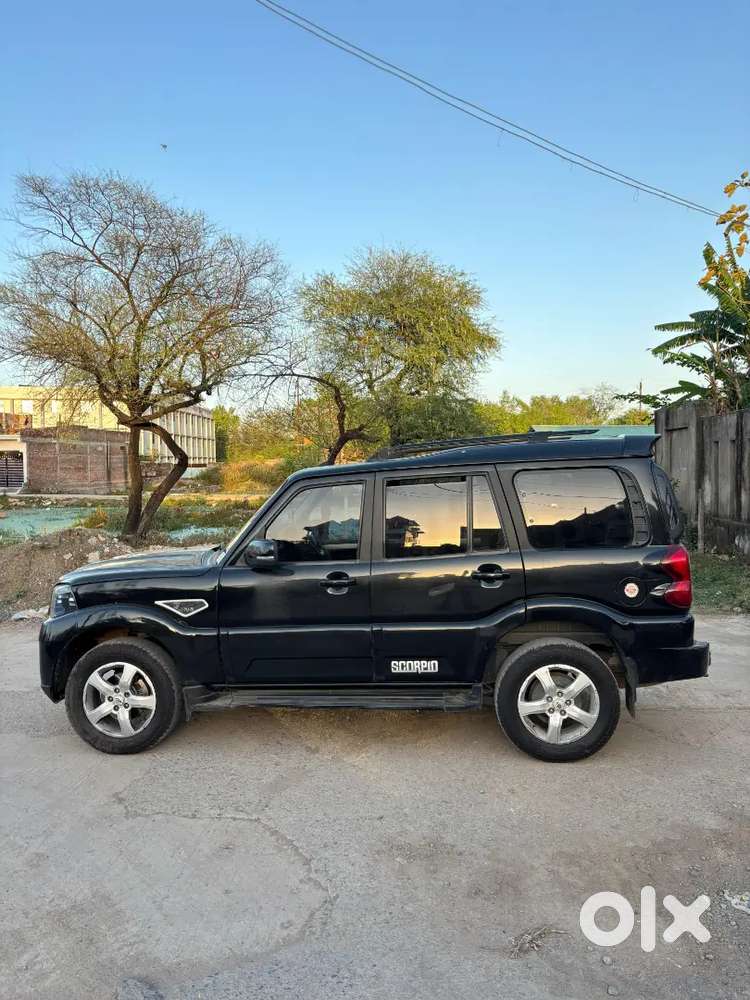 Scorpio S11 Black Good Condition Top Model Sell Karna Hi Arjent