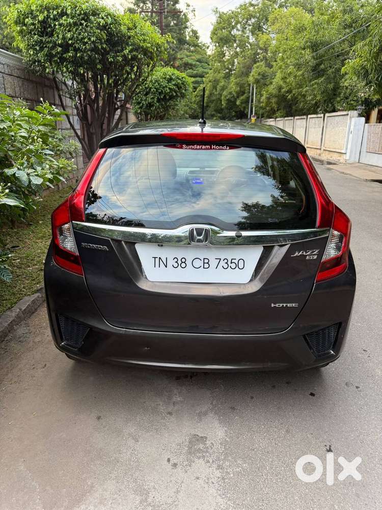 Honda Jazz 2015 Sv Diesel  86,000 Km  2nd Owner