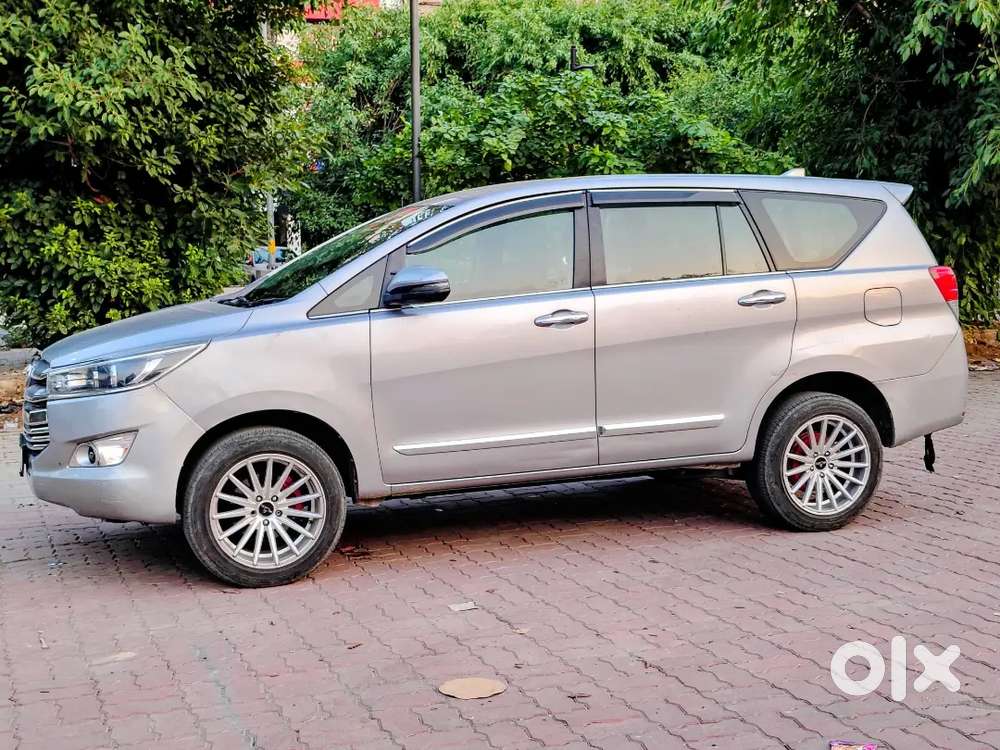 Toyota Innova Crysta 2016 Diesel 128000 Km Driven