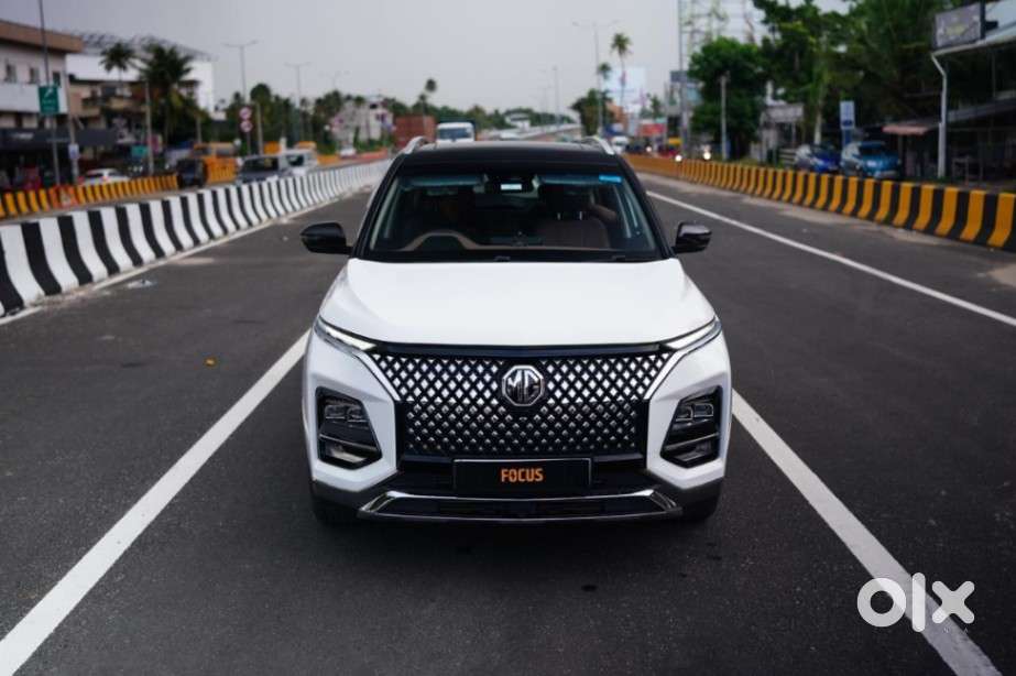 Mg Hector Plus, 2023, Petrol