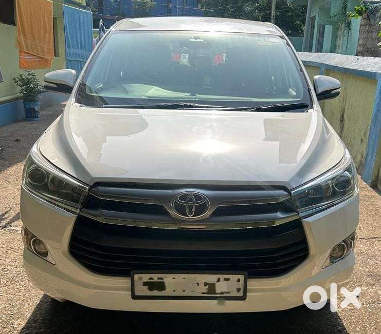 Toyota Innova Crysta 2.4 Vx Mt 8s, 2016, Diesel