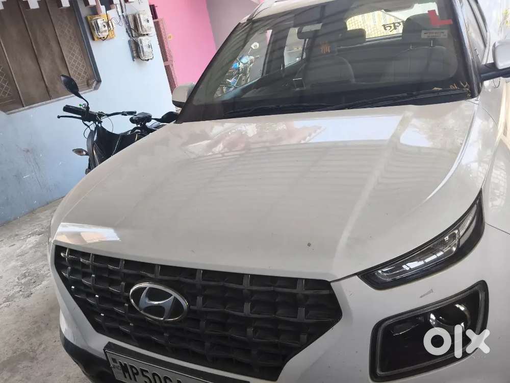 Hyundai Venue 2021 Diesel 20000 Km Driven