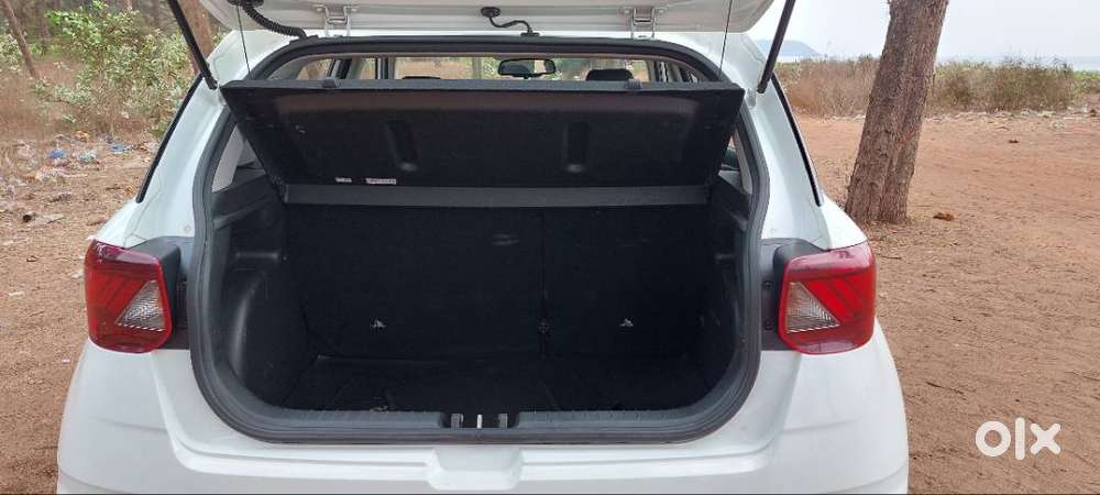 Hyundai Venue 2020 Petrol Well Maintained
