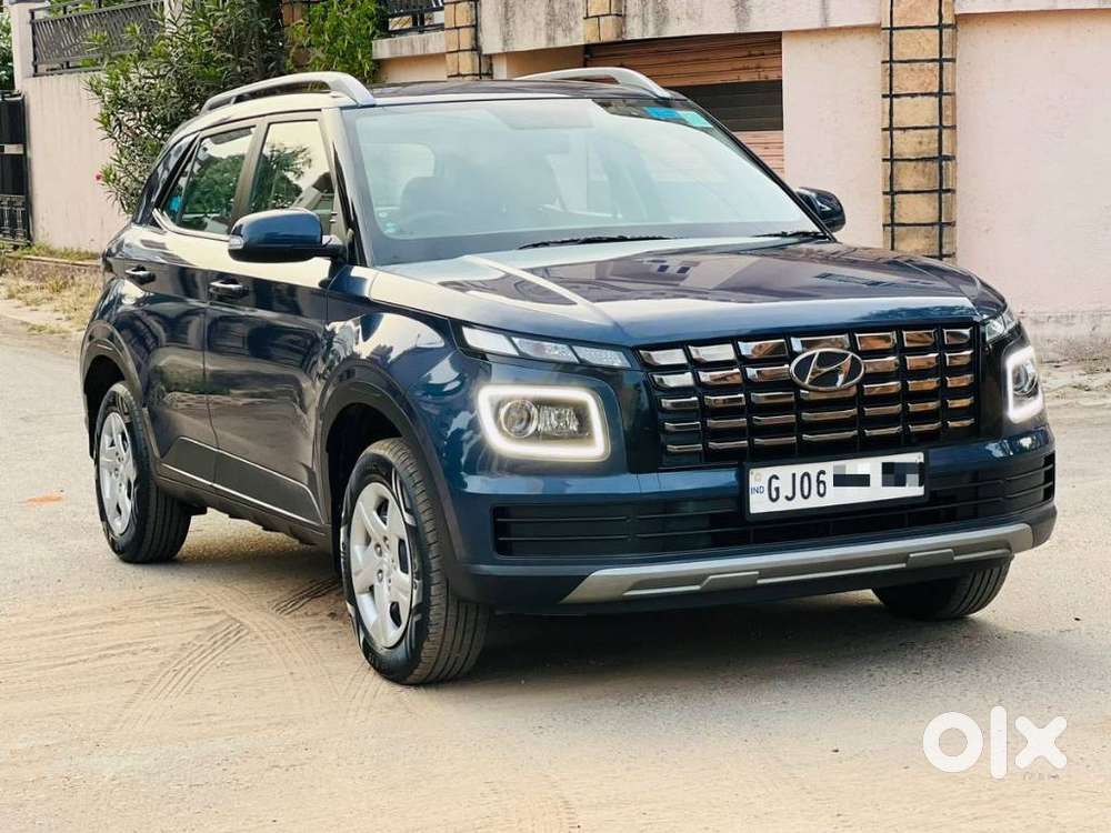Hyundai Venue 1.2 S (o), 2022, Petrol