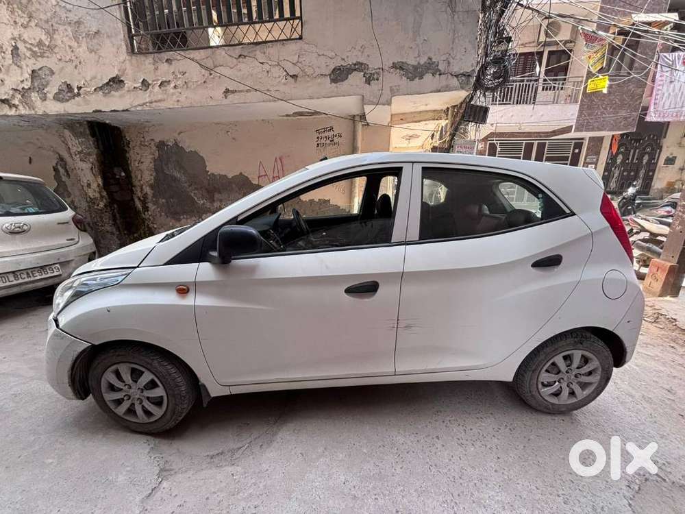 Hyundai Eon Magna+ 2012 Petrol White