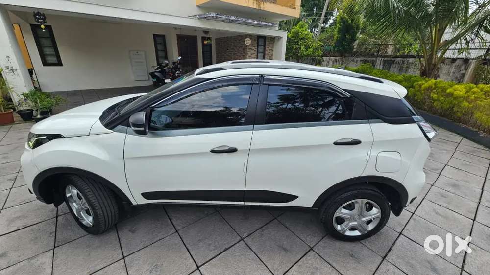 Tata Nexon 2021, Lady Driven