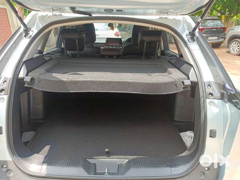 Maruti Victoris Vxi Cng In Showroom Condition