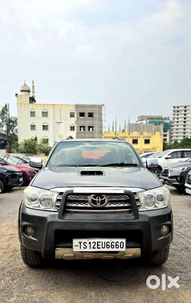 Fortuner 4×4 In Excellent Condition Only 2 Lakhs Ten Thousand Driven