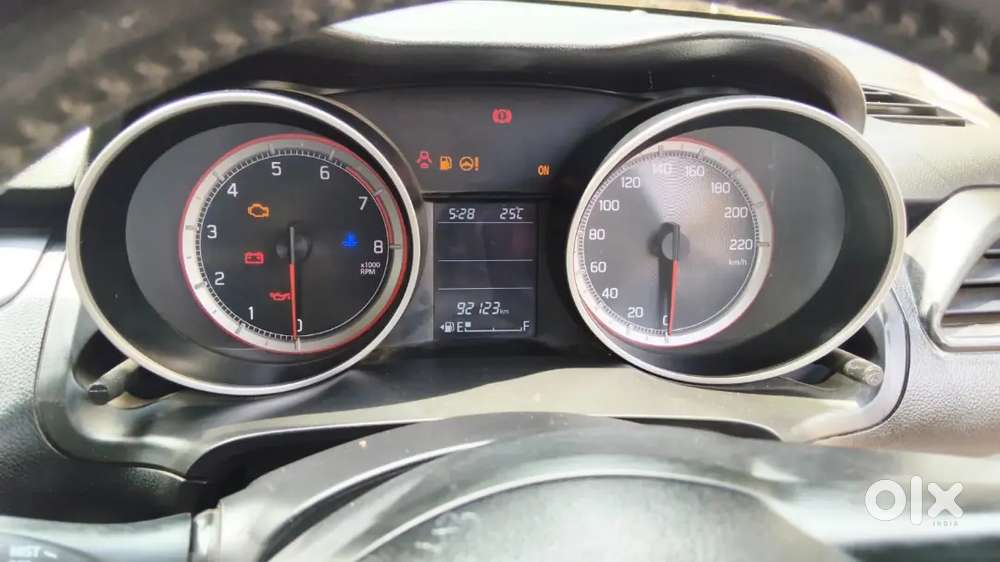 Maruti Suzuki Swift 2022 Petrol