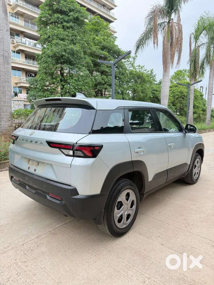 Maruti Suzuki Brezza Vxi Hybrid 2024