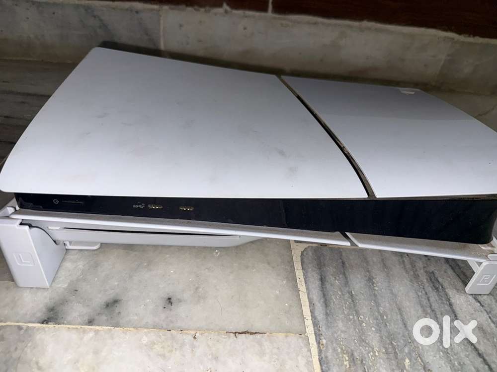 PlayStation 5 (PS5)