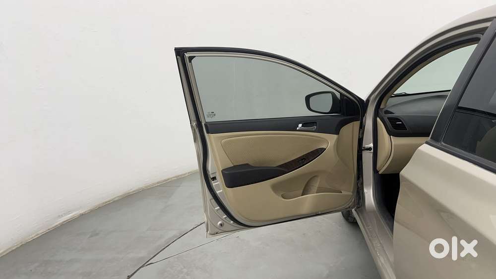 Hyundai Verna 1.6 Vtvt Sx, 2013, Petrol