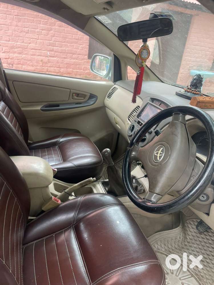 Toyota Innova 2008 Diesel 180000 Km Driven