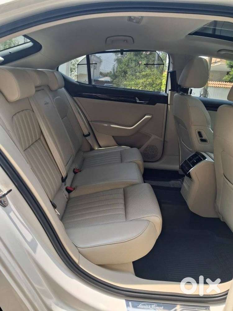 Skoda Superb Lk 1.8 Tsi At, 2020, Petrol