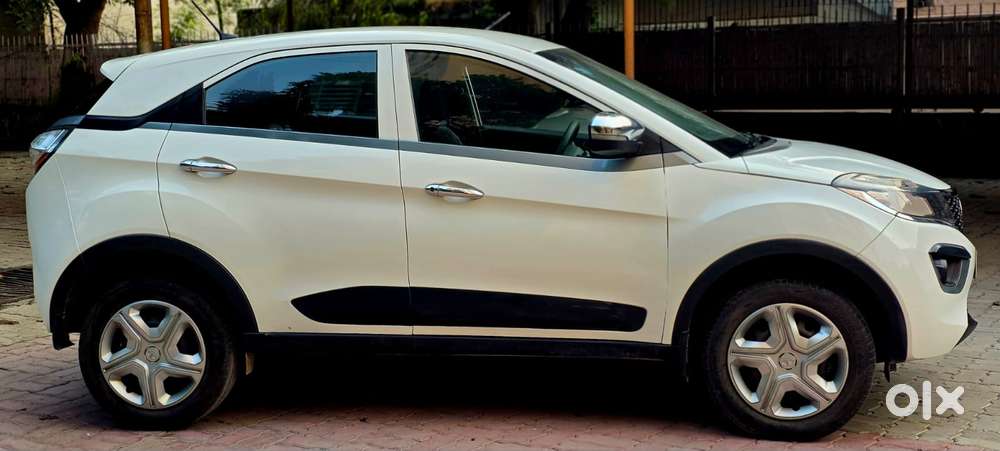 Tata Nexon 1.2 Revotron Xe, 2019, Petrol