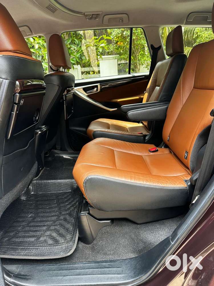 Toyota Innova Crysta 2.8z Automatic, 2017, Diesel