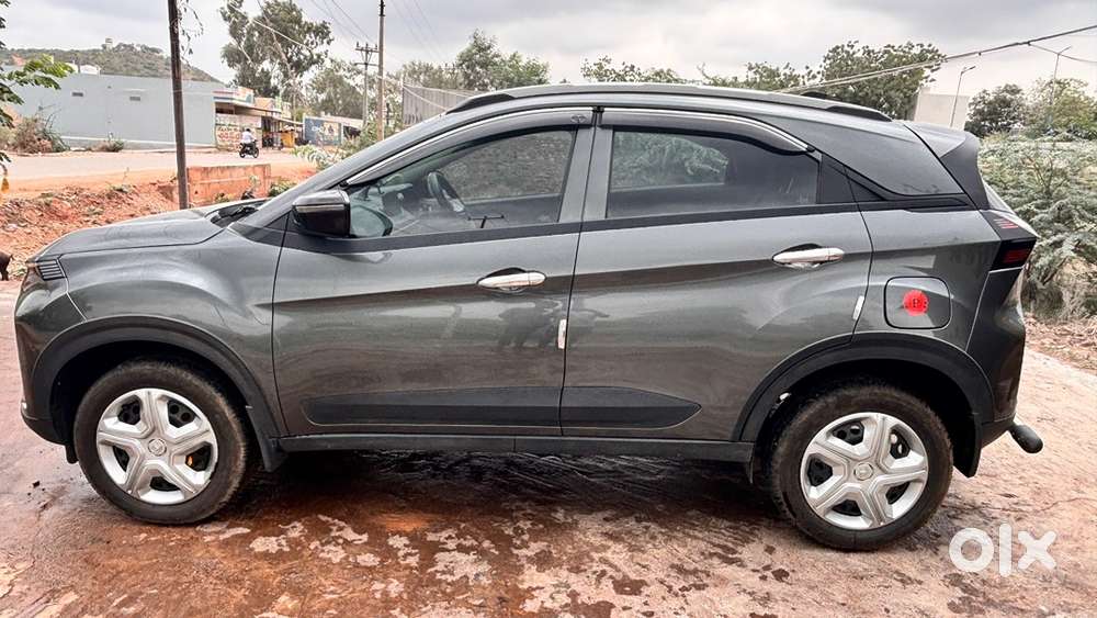 Tata Nexon Petrol 2024