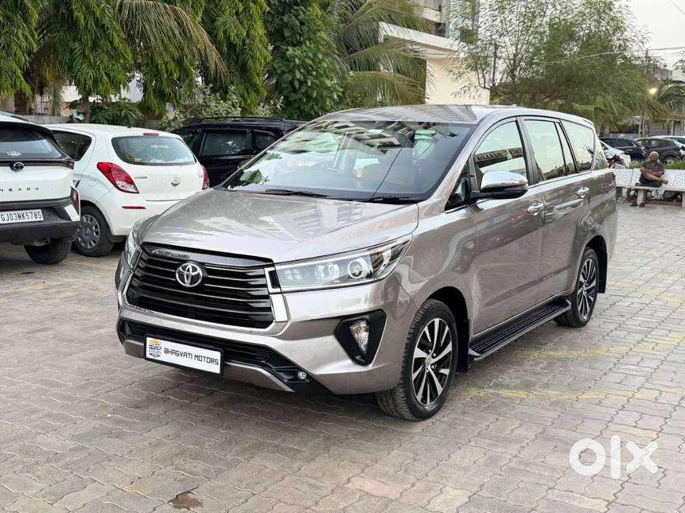 Toyota Innova 2.5 Zx Diesel 7 Seater Bsiii, 2022, Diesel