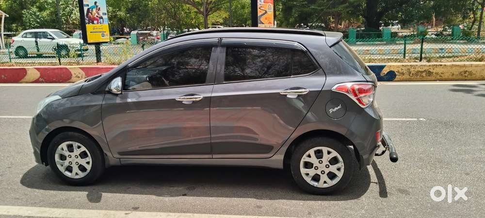 Hyundai Grand I10 Sportz, 2017, Petrol