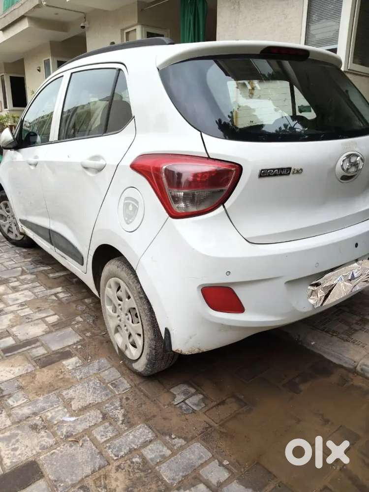 Hyundai Grand I10 Sportz 2015