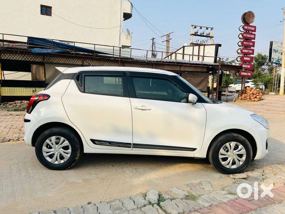 Maruti Suzuki Swift Vxi + Manual, 2020, Petrol