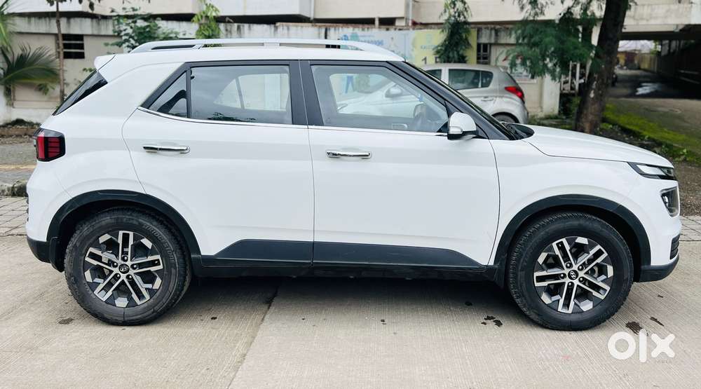 Hyundai Venue 1.5 Crdi Sx (o) Dual Tone, 2023, Diesel