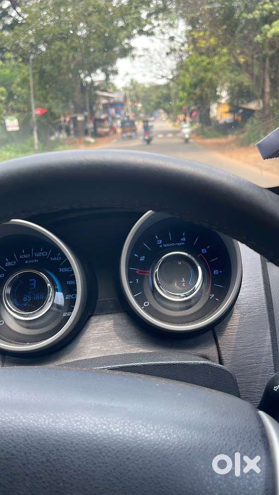 Mahindra Xuv500 W10 Sunroof Well Maintained