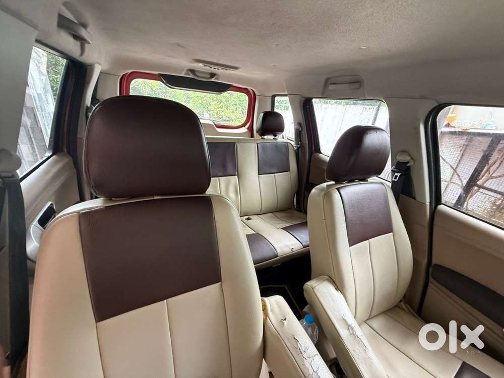 Mahindra Tuv 300 2016