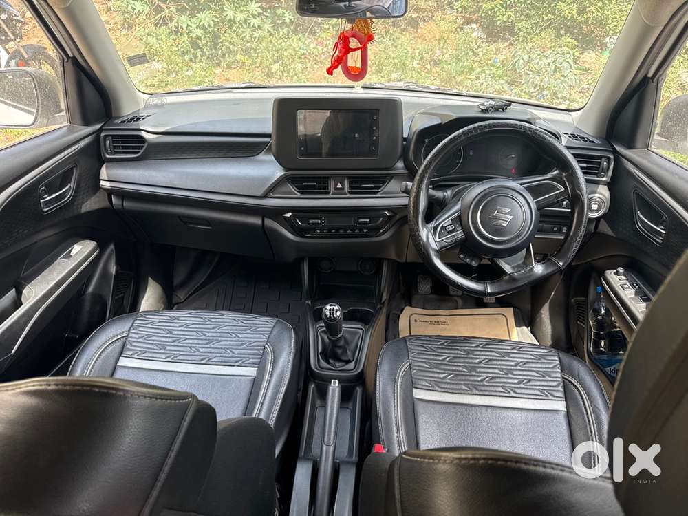 Maruti Suzuki Swift 2024 Vxi O