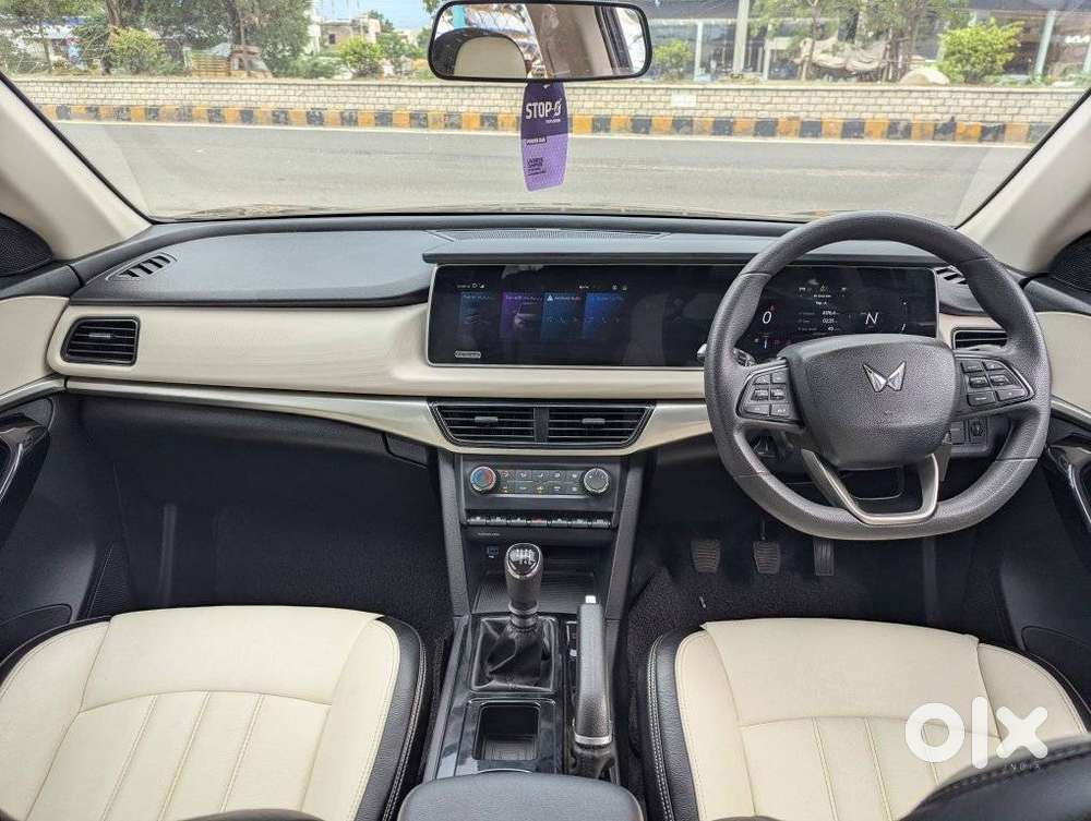 Mahindra Xuv700 2.2 Ax 5 Diesel Mt 7 Str, 2024, Diesel