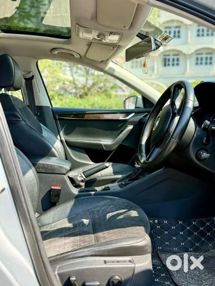 Skoda Octavia 2016 Petrol 80000 Km Driven