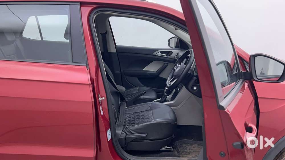Volkswagen Taigun 1.0 Tsi Highline At, 2022, Petrol