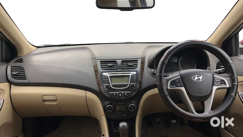 Hyundai Verna Fluidic 1.6 Vtvt Sx, 2014, Petrol