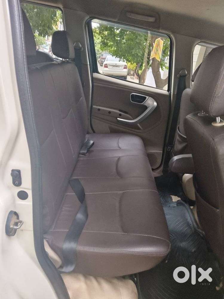Mahindra Tuv 300 Mhawk100 T8, 2015, Diesel