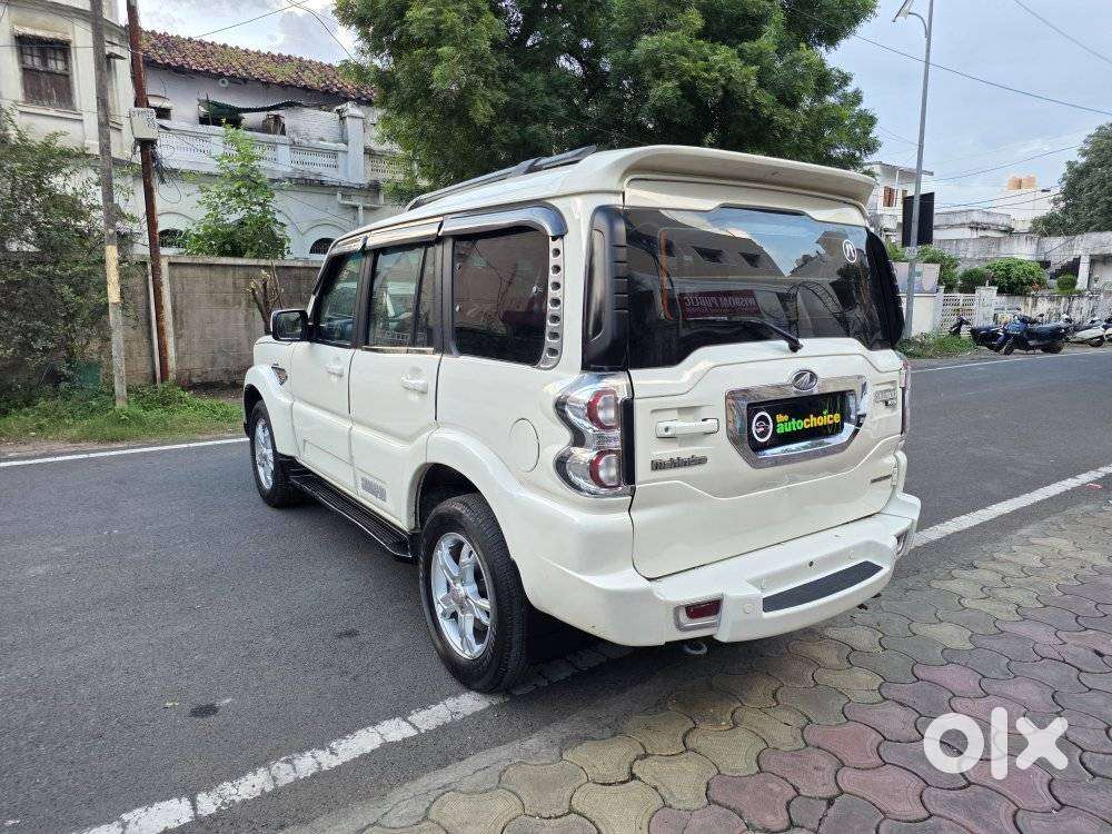 Mahindra Scorpio S10 7 Seater, 2017, Diesel