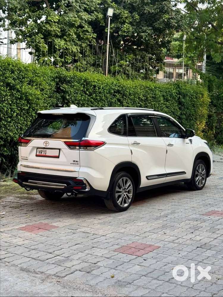 Toyota Innova Hycross Zx(o), 2024, Petrol