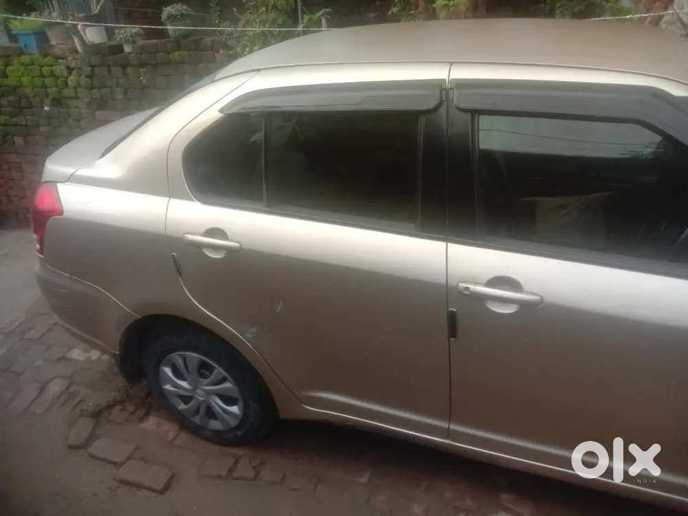 Maruti Suzuki Swift Dzire 2009 Petrol 125000 Km Driven