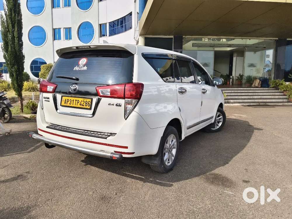 Toyota Innova Crysta 2018 Diesel 210000 Km Driven