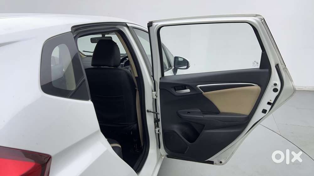 Honda Jazz [2020-2023] 1.2 Vx I-vtec Mt, 2019, Petrol
