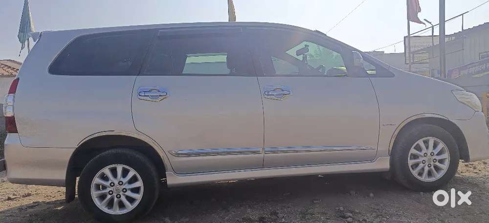 Toyota Innova 2014 Diesel 178000 Km Driven
