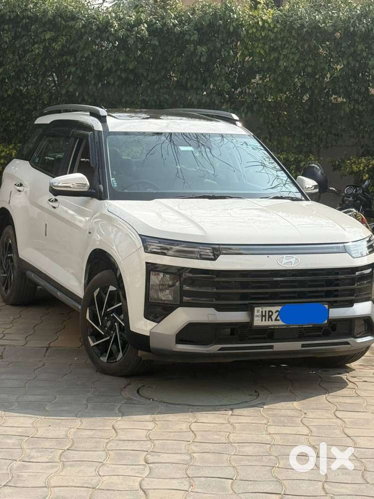 Showroom Condition Hyundai Alcazar Signature – Top Variant Petrol Auto