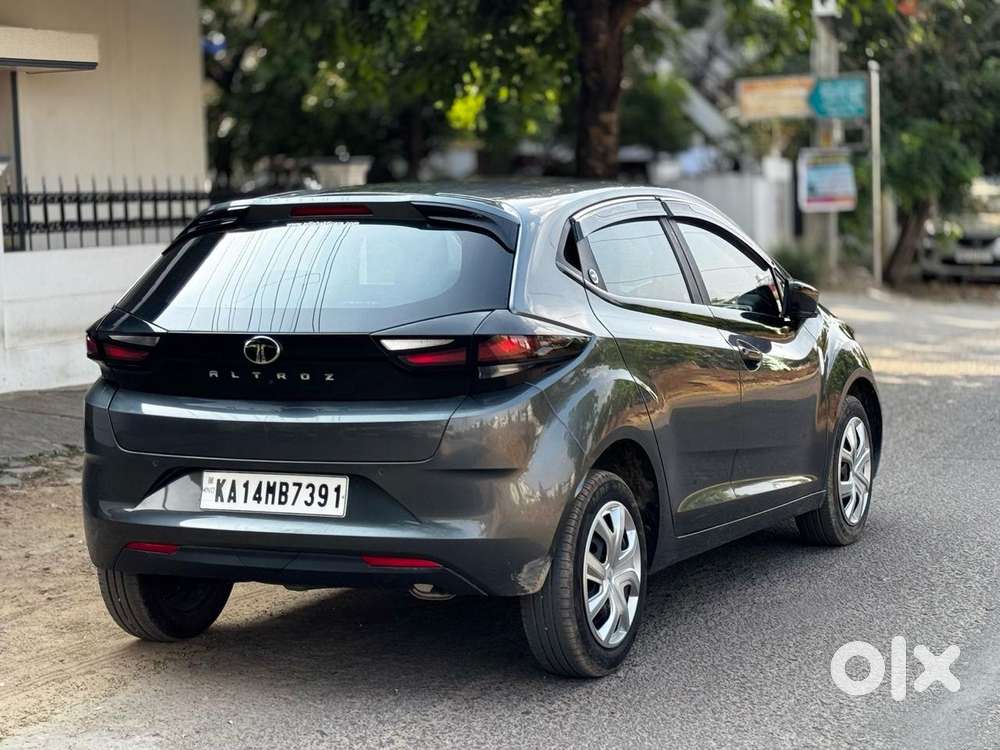 Tata Altroz 1.2 Xm Plus, 2024, Petrol