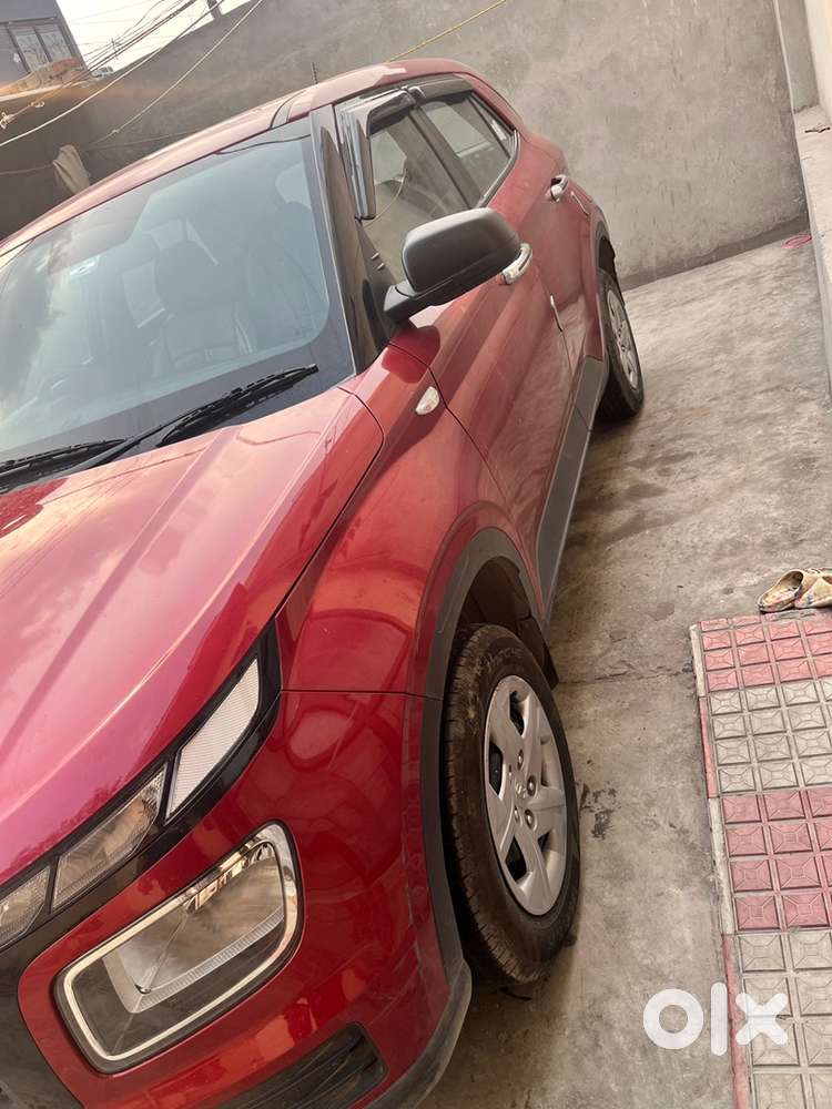 Hyundai Venue Petrol 2022