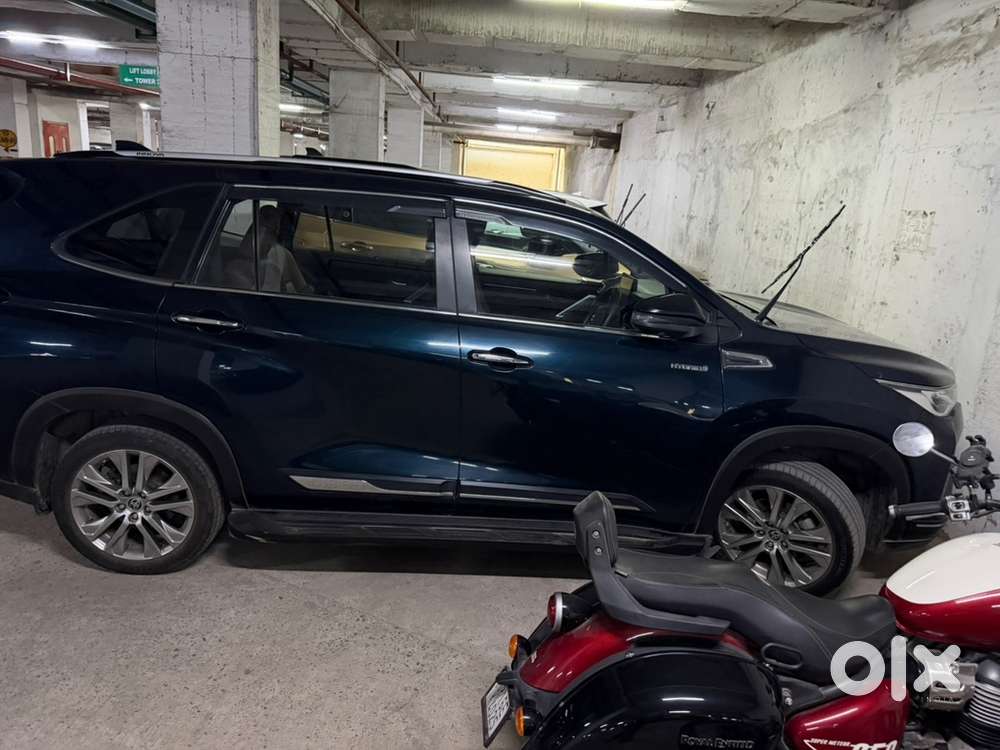 Toyota Innova Hycross 2023 Hybrid