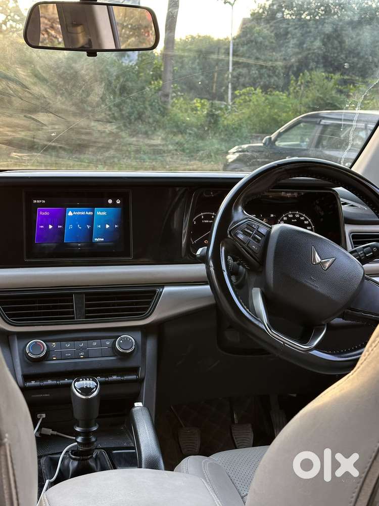 Mahindra Xuv700 Mx Diesel Mt 5 Str (e), 2022, Diesel