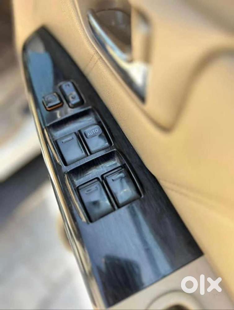 Toyota Fortuner Legender 2013 Diesel 120000 Km Driven