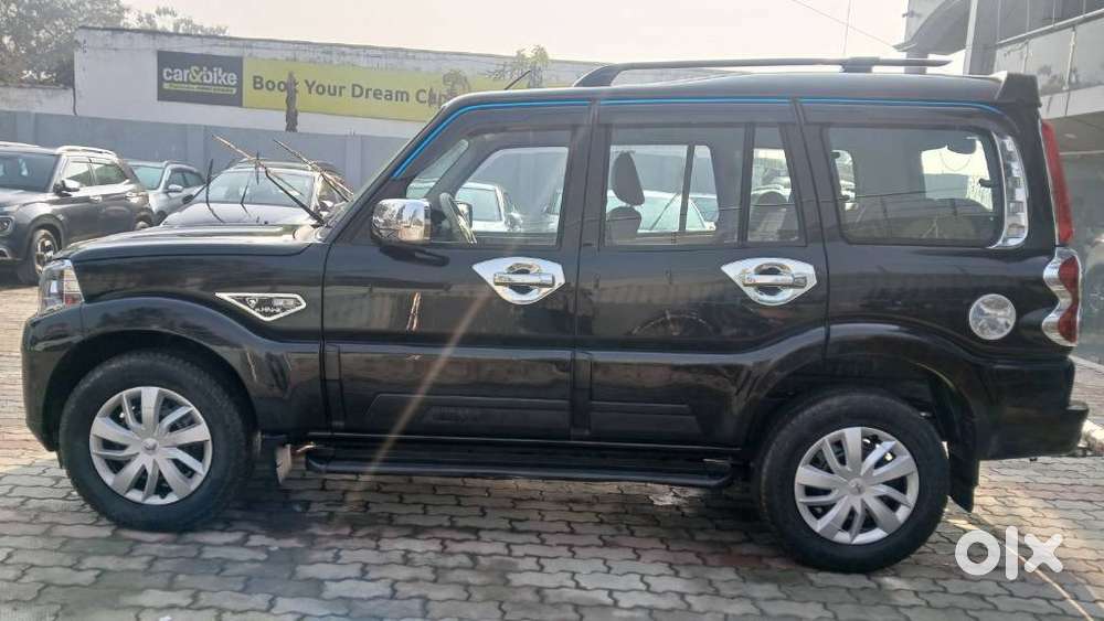 Mahindra Scorpio Classic 2.2 S 11 Mt 7 Str, 2023, Diesel