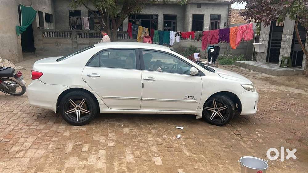 Toyota Corolla Altis 2011 Diesel 230000 Km Driven