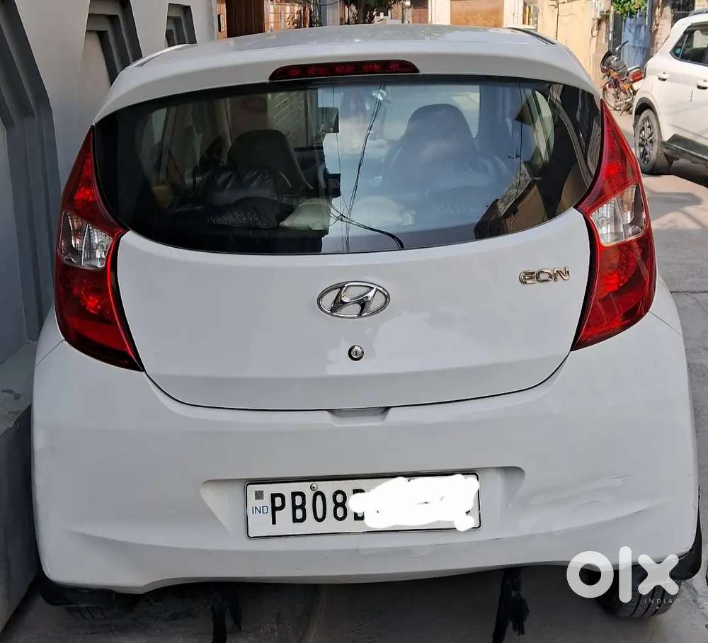 Less Driven Eon(govt Employ Car) 2017 Hyundai Eon Mangna +