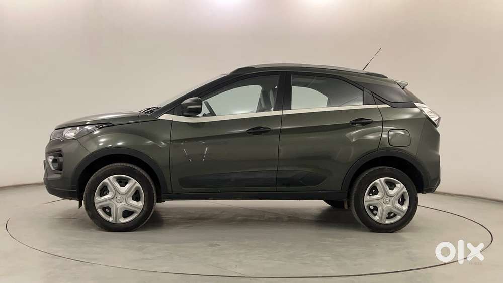 Tata Nexon 1.2 Revotron Xma Amt (s), 2022, Petrol
